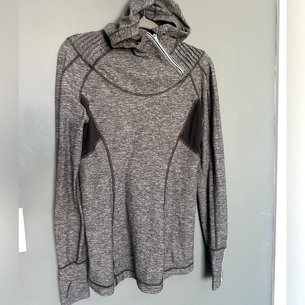 Lululemon running pullover with reflective accents